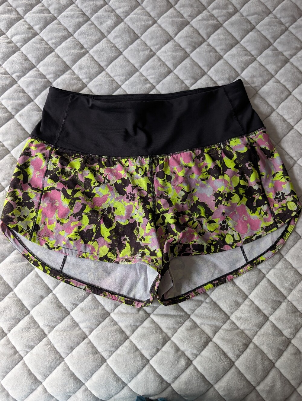 Lululemon Speed Up High Rise Shorts, Black Pink Yellow, Size 6